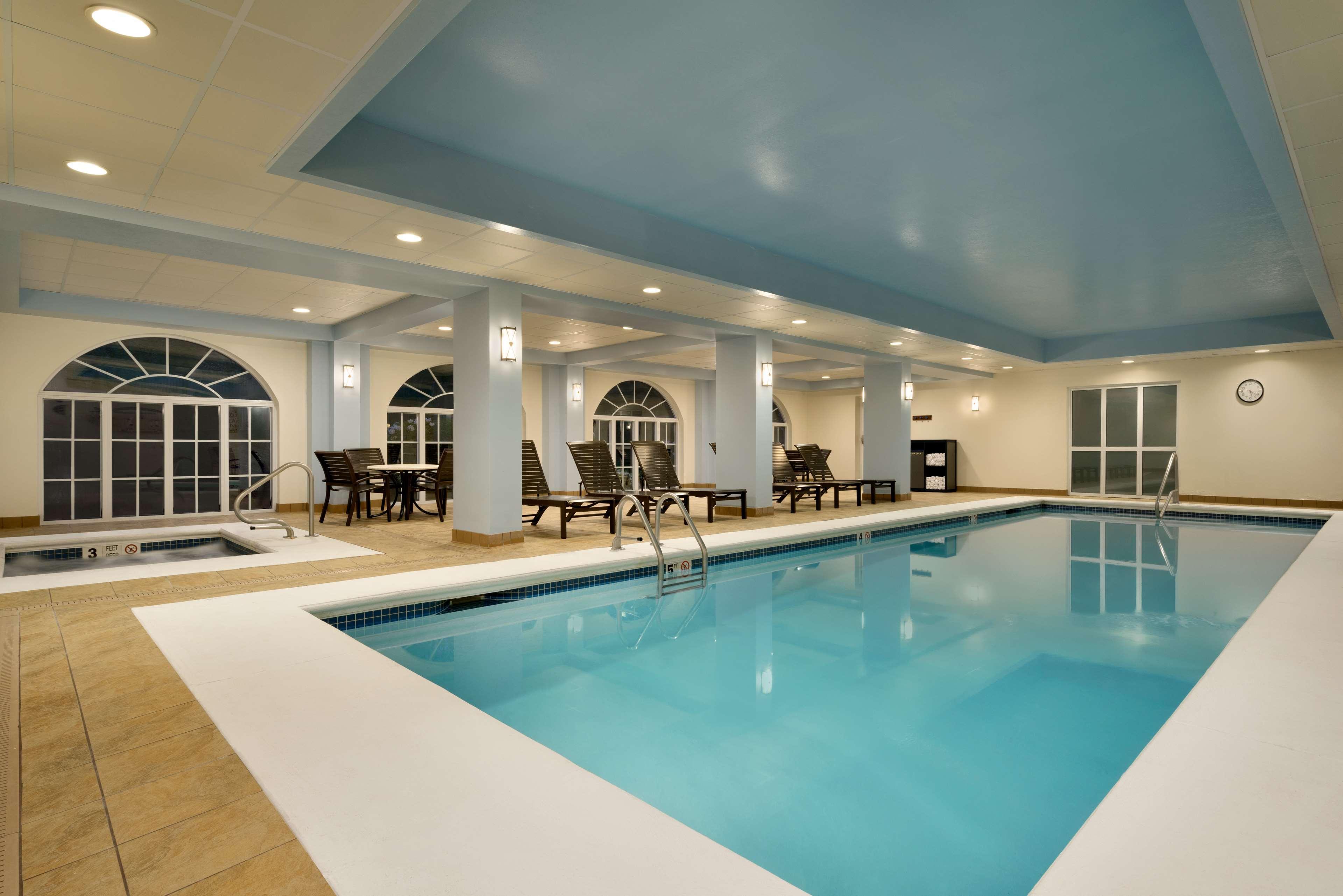 Hampton Inn & Suites Мидълтаун Екстериор снимка