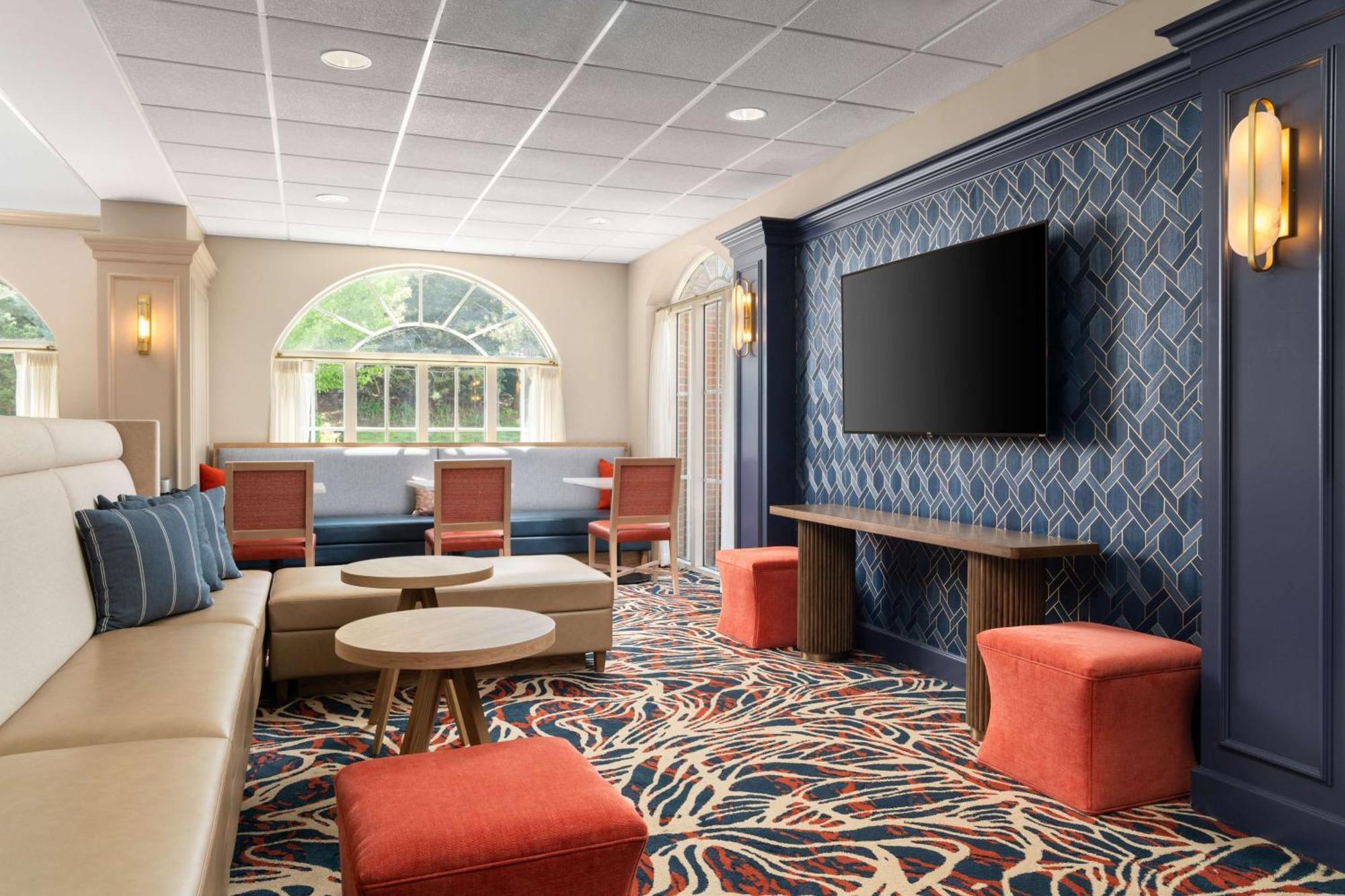 Hampton Inn & Suites Мидълтаун Екстериор снимка