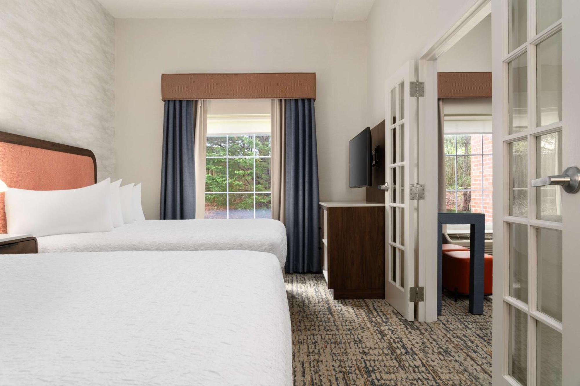 Hampton Inn & Suites Мидълтаун Екстериор снимка