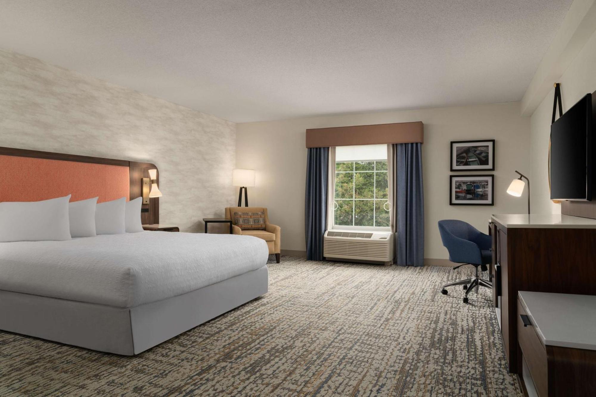Hampton Inn & Suites Мидълтаун Екстериор снимка