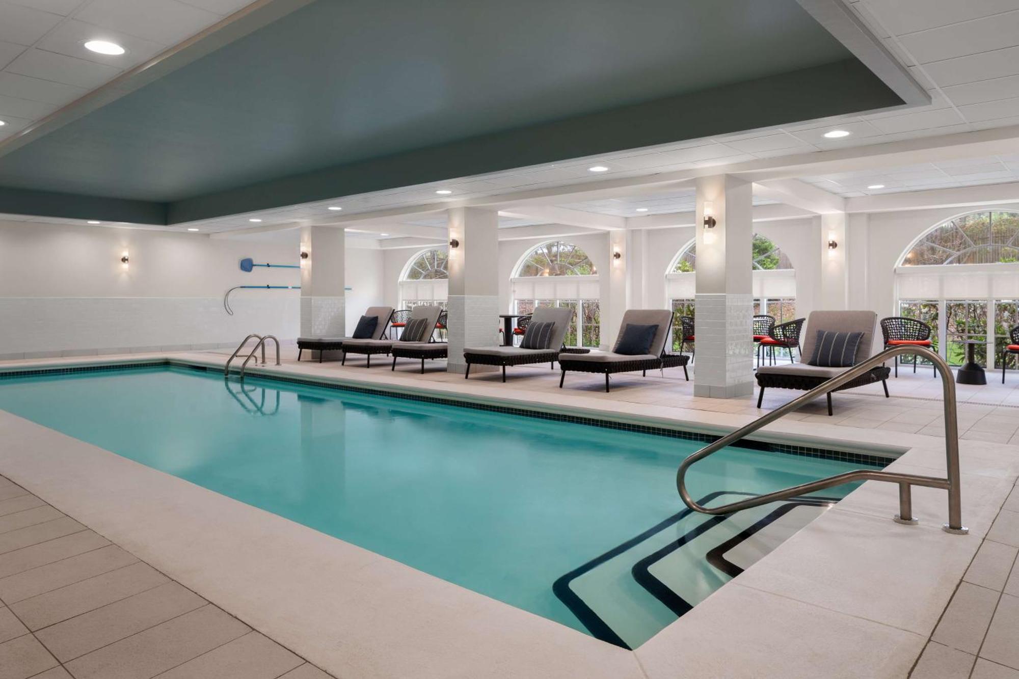 Hampton Inn & Suites Мидълтаун Екстериор снимка