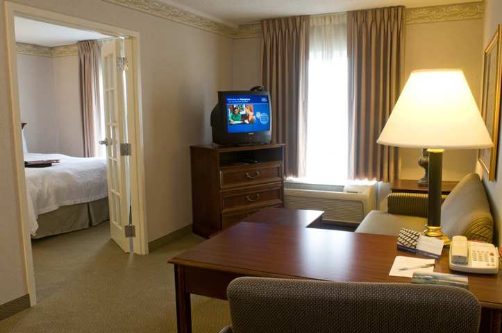 Hampton Inn & Suites Мидълтаун Стая снимка