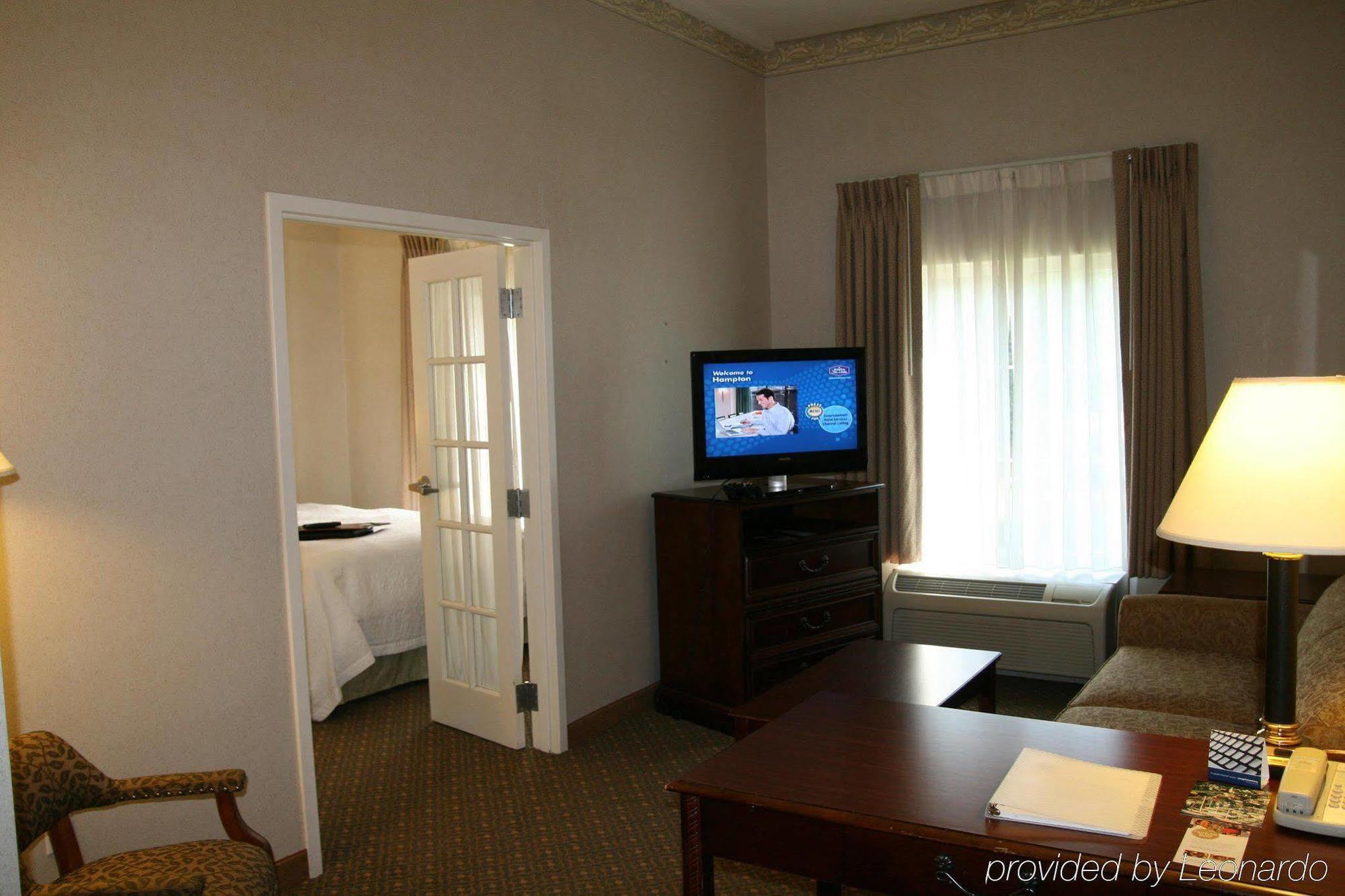 Hampton Inn & Suites Мидълтаун Стая снимка