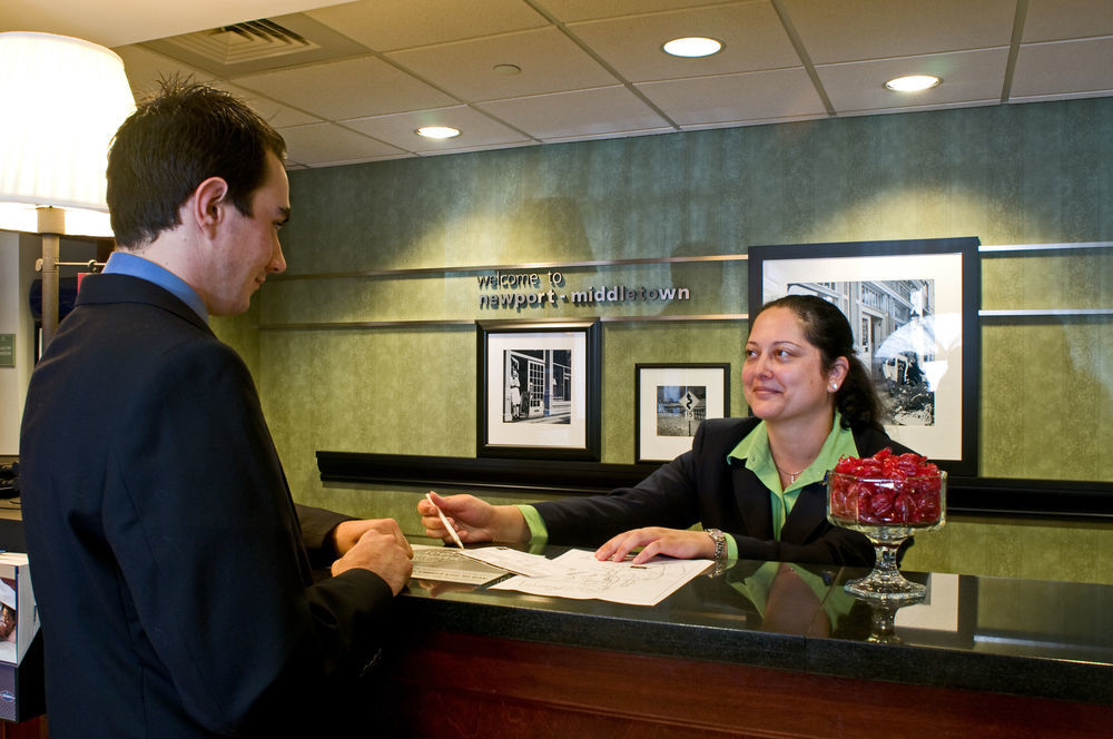 Hampton Inn & Suites Мидълтаун Екстериор снимка