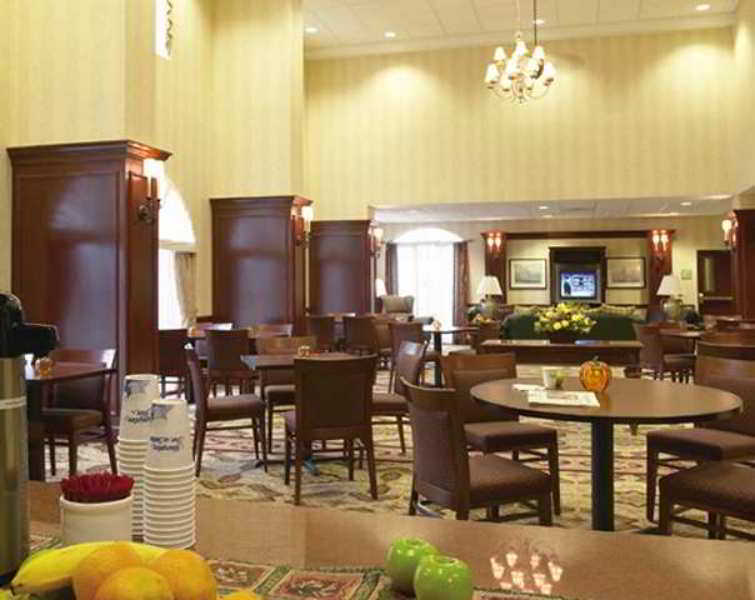 Hampton Inn & Suites Мидълтаун Ресторант снимка